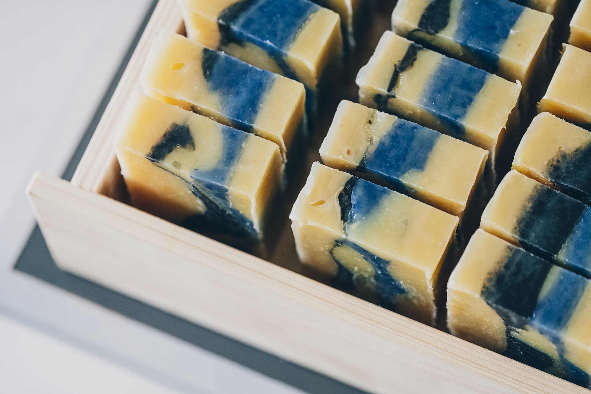 熊本・南阿蘇の手作り石鹸 Ladybug —レディバグ—