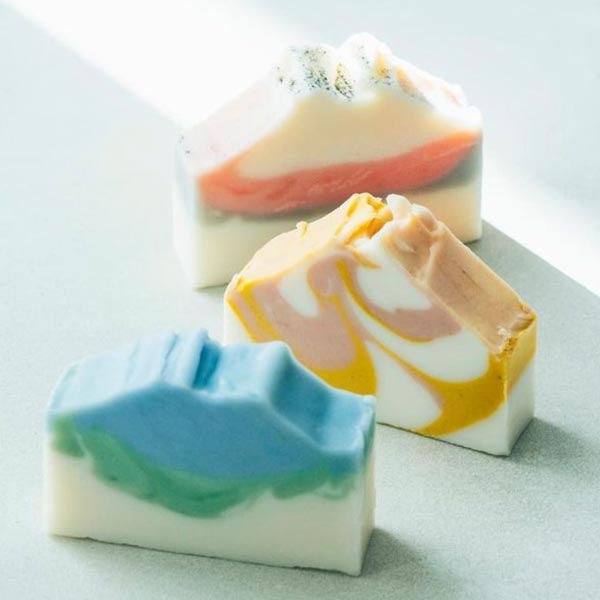 南阿蘇鉄道株式会社「あか牛石鹸」